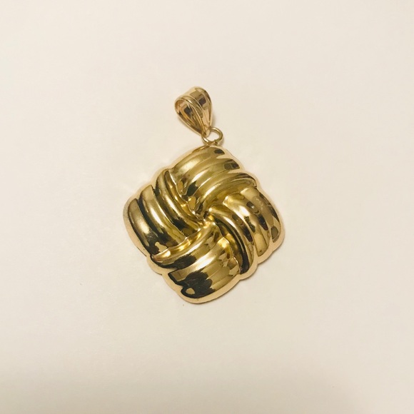 Gold plated pendant - Picture 1 of 4